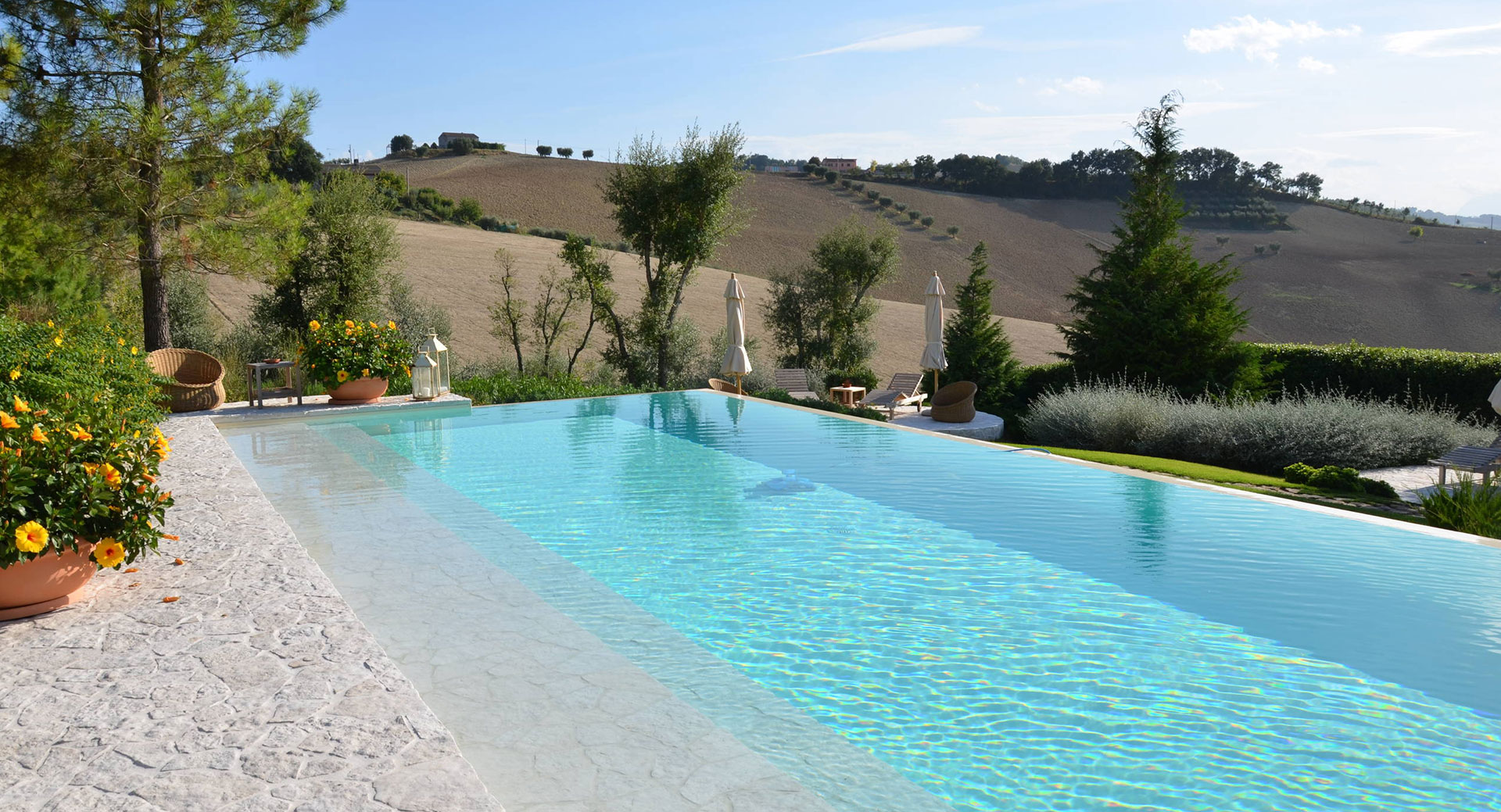 Piscine a sfioro